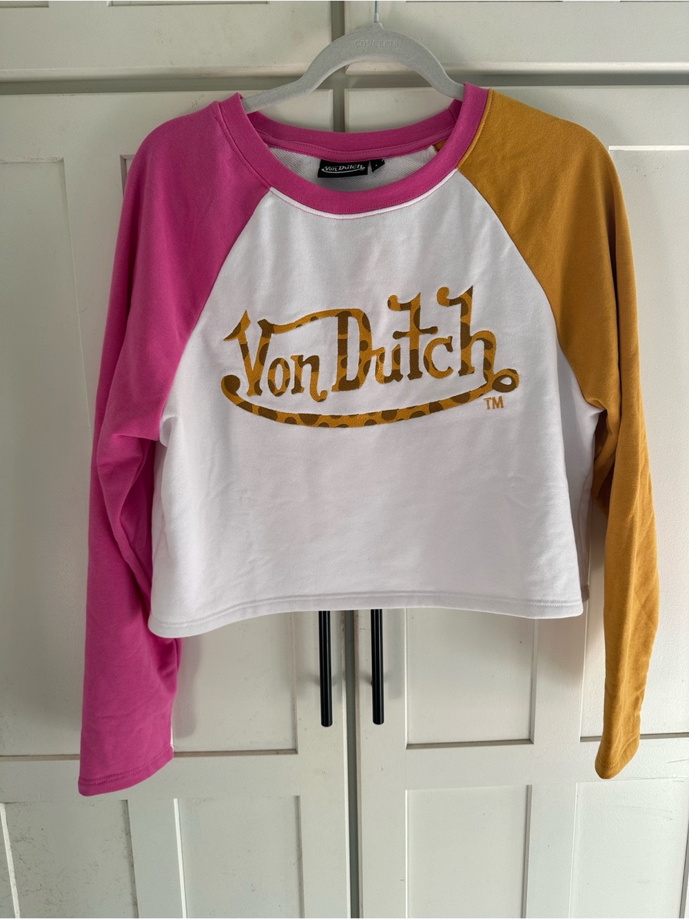 NWT Von Dutch Colorblock Raglan Crop Top Pink, White & Mustard Leopard print lo